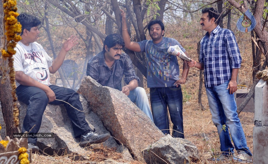 Srikanth Raja Rajeswari Pictures Movie Stills - 9 / 18 photos