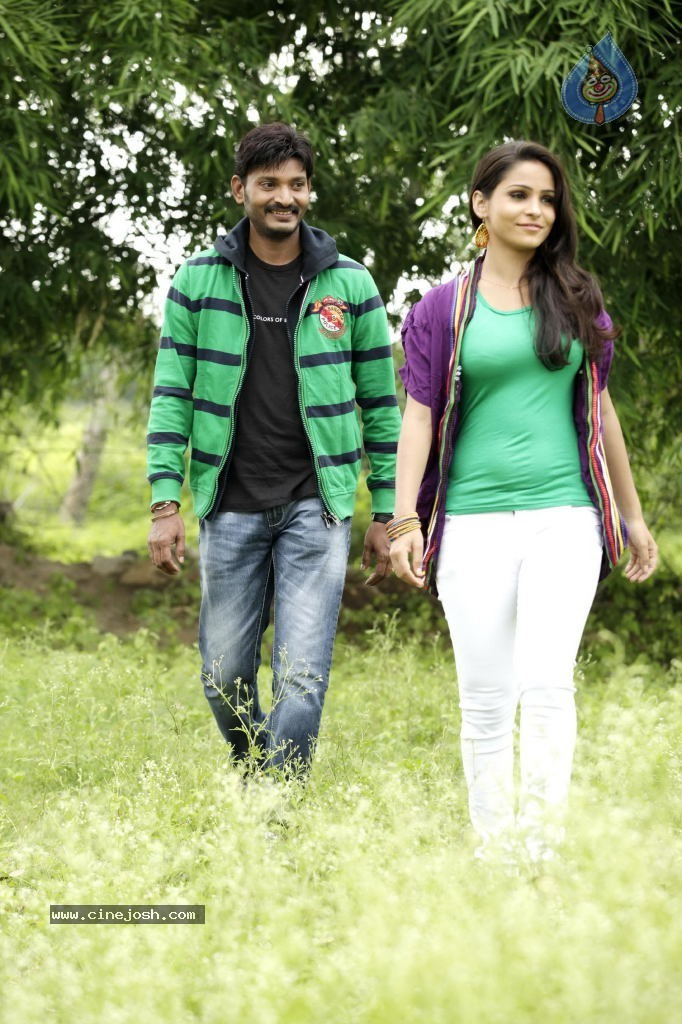 Student Star Movie Stills - 22 / 34 photos