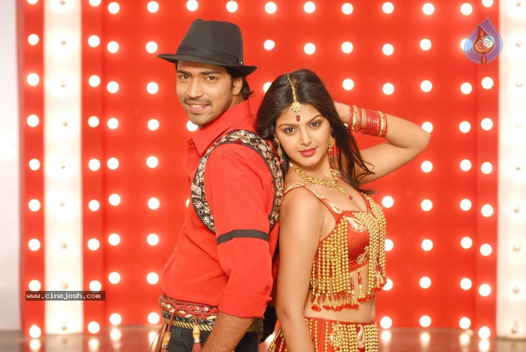 Sudigaadu Movie Hot Stills - 32 / 34 photos