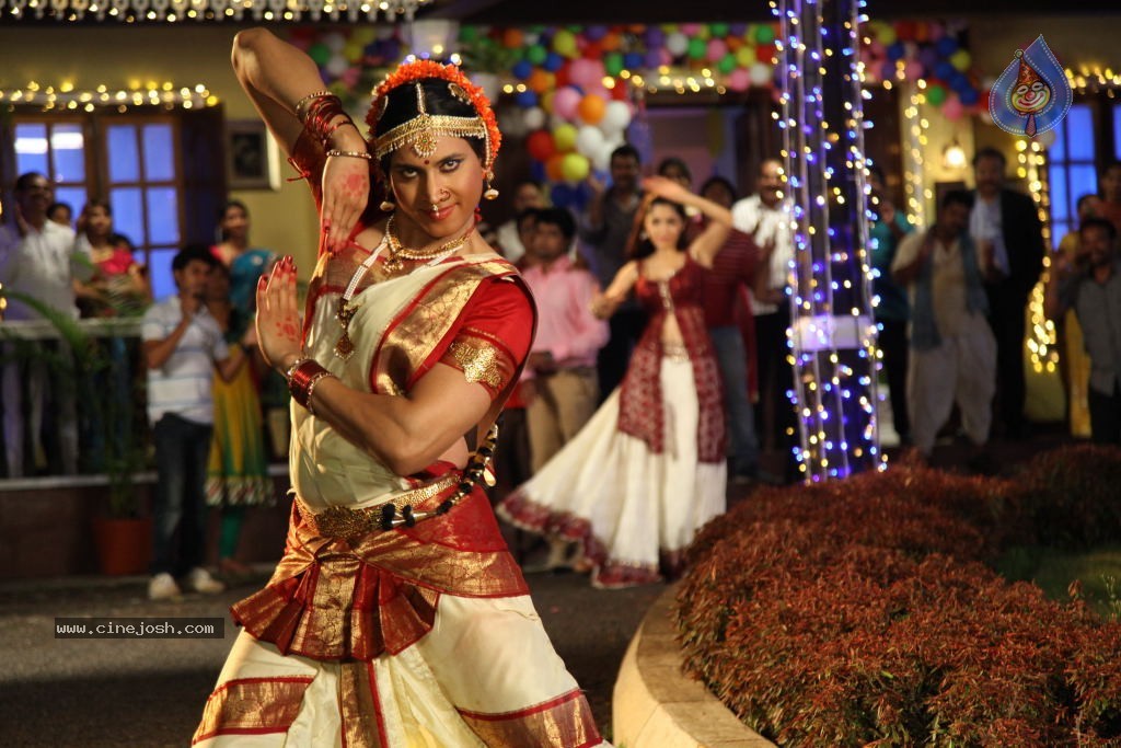 Sumanth Lady Get Up Stills in Emo Gurram Egaravachu - 22 / 38 photos