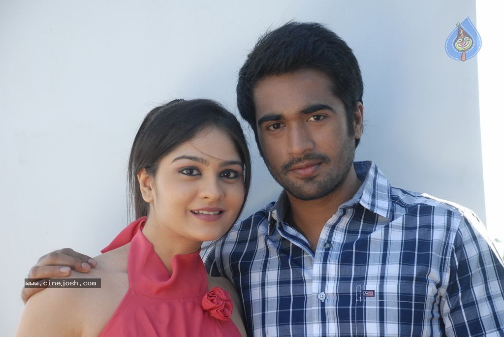 Summa Nachunu Irukku Tamil Movie Photos - 14 / 75 photos