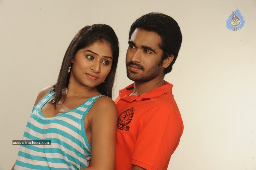 Summa Nachunu Irukku Tamil Movie Photos - 28 / 75 photos