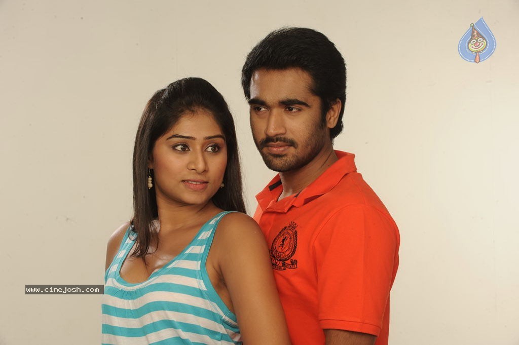 Summa Nachunu Irukku Tamil Movie Photos - 35 / 75 photos