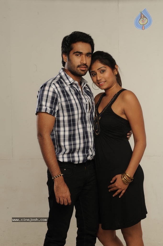 Summa Nachunu Irukku Tamil Movie Photos - 44 / 75 photos