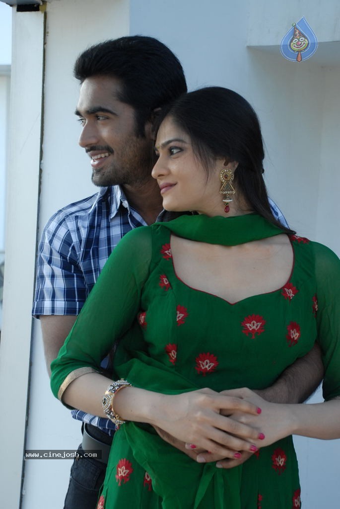 Summa Nachunu Irukku Tamil Movie Photos - 67 / 75 photos