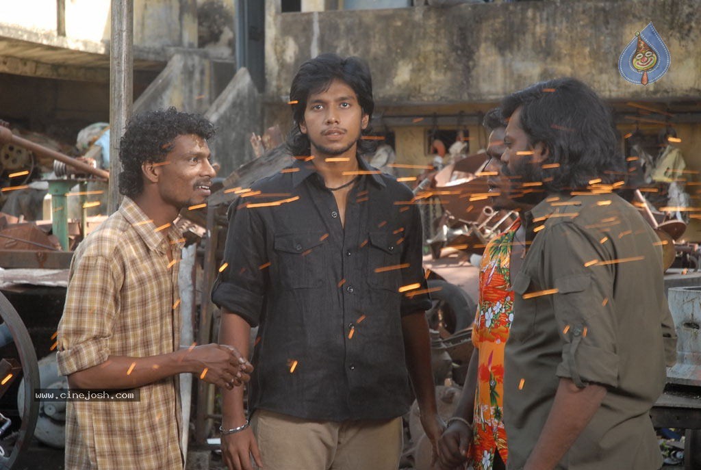 Sundattam Tamil Movie Stills - 16 / 76 photos