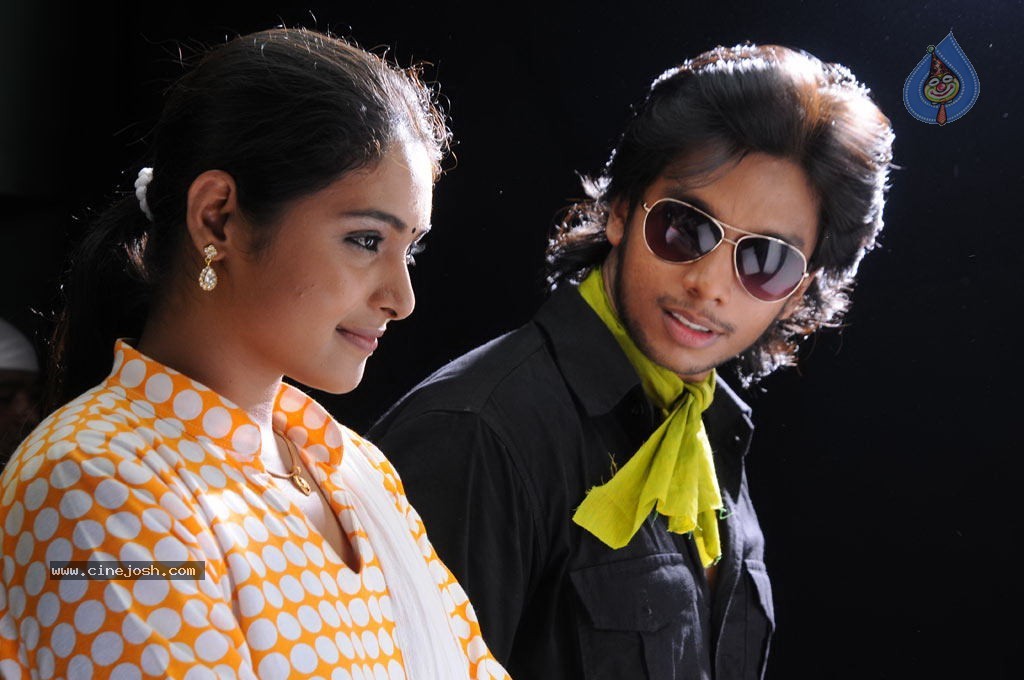 Sundattam Tamil Movie Stills - 33 / 76 photos