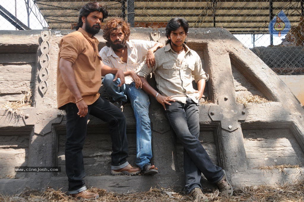 Sundattam Tamil Movie Stills - 63 / 76 photos