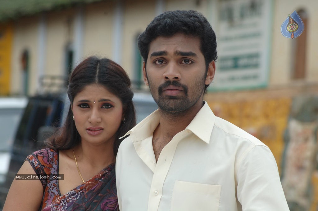 Sutrula Tamil Movie Stills - 25 / 74 photos