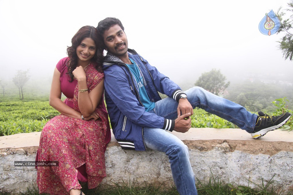 Sutrula Tamil Movie Stills - 37 / 74 photos