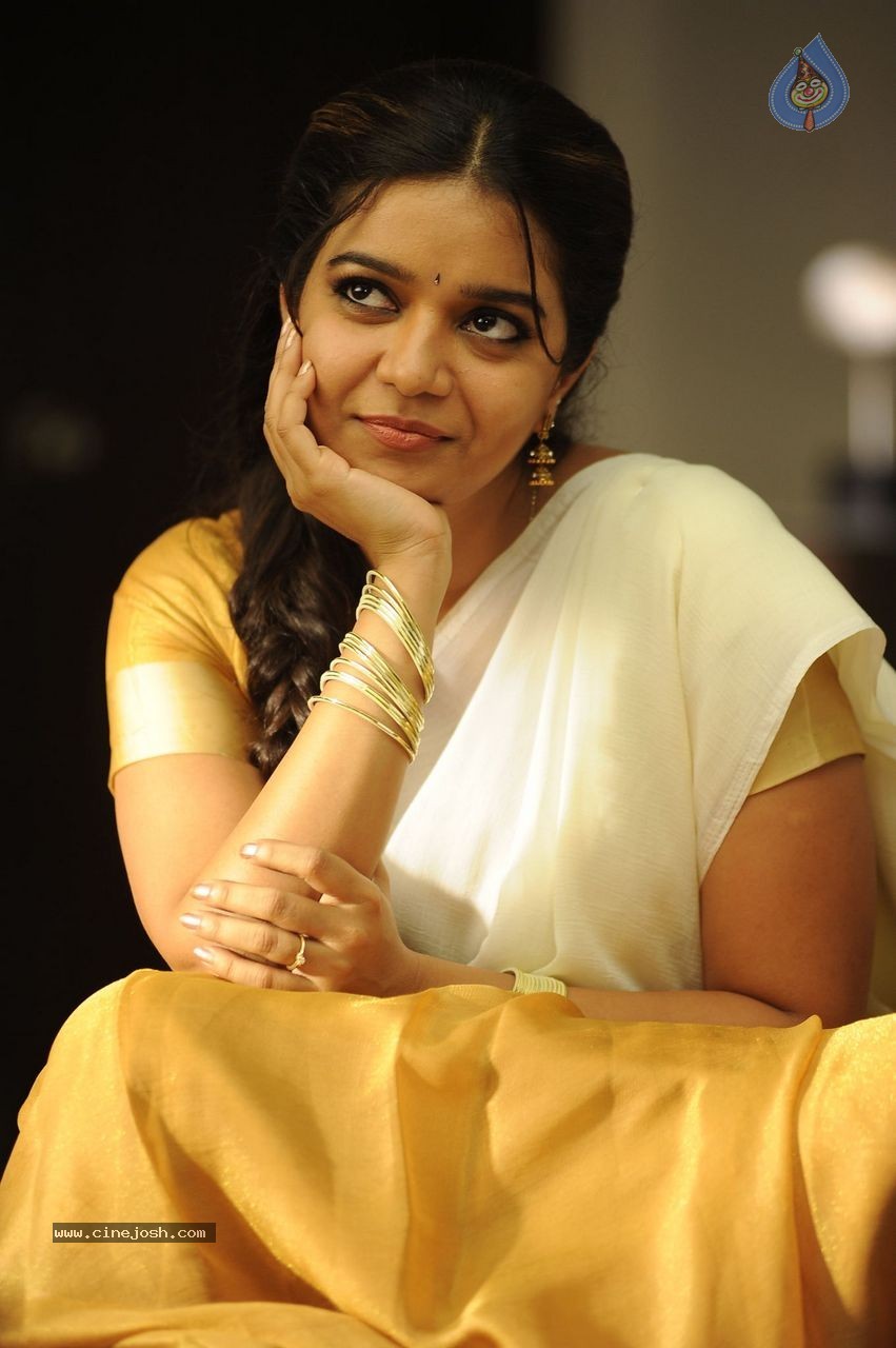 Swathi Stills in Tripura Movie - 19 / 24 photos