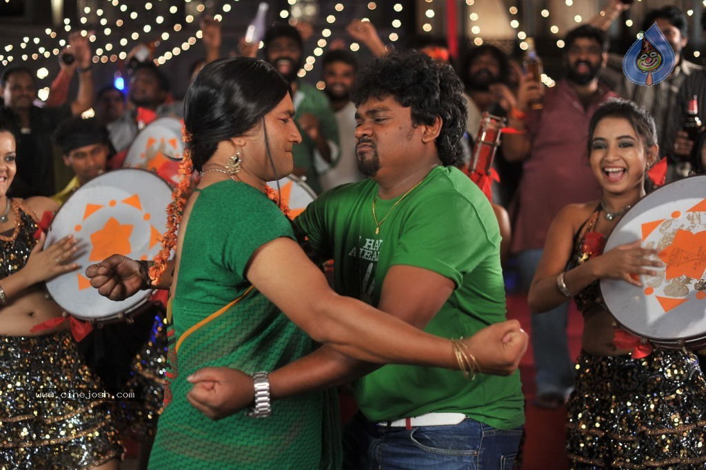Swethabasu Item Song Stills in Intelligent Idiots - 3 / 27 photos
