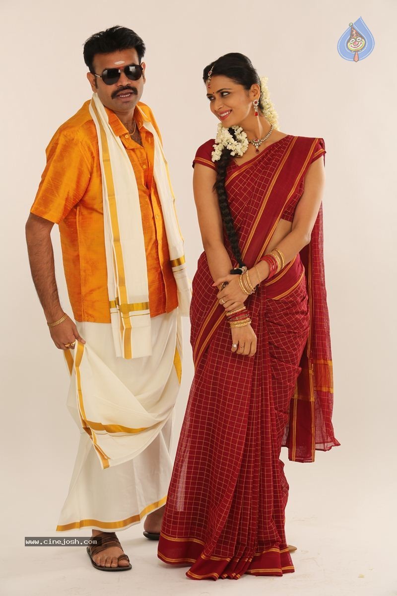 Takkar Tamil Movie Stills - 35 / 53 photos