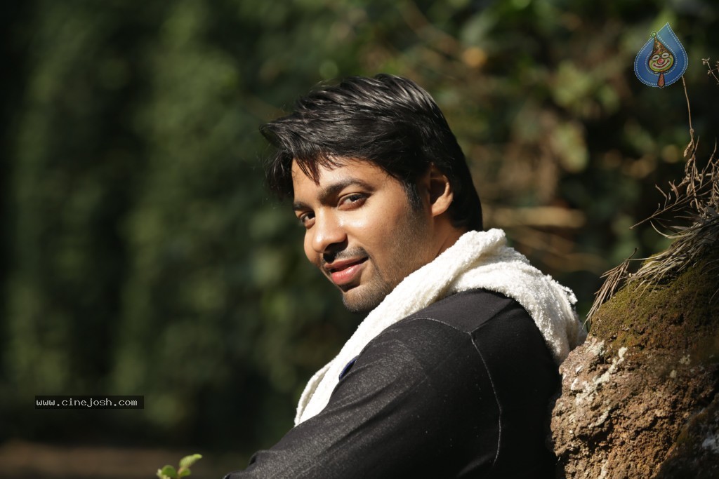 Tanu Nenu Mohammad Rafi Stills n Posters - 17 / 32 photos