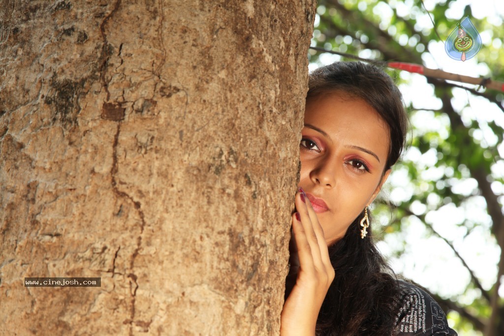 Tanu Nenu Mohammad Rafi Stills n Posters - 25 / 32 photos