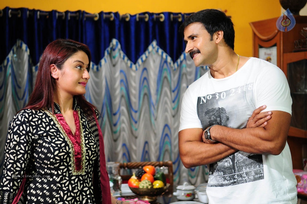 Taravata Katha Stills n Posters - 22 / 118 photos