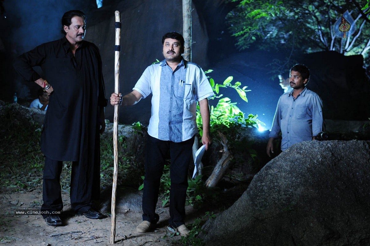 Taravata Katha Stills n Posters - 50 / 118 photos