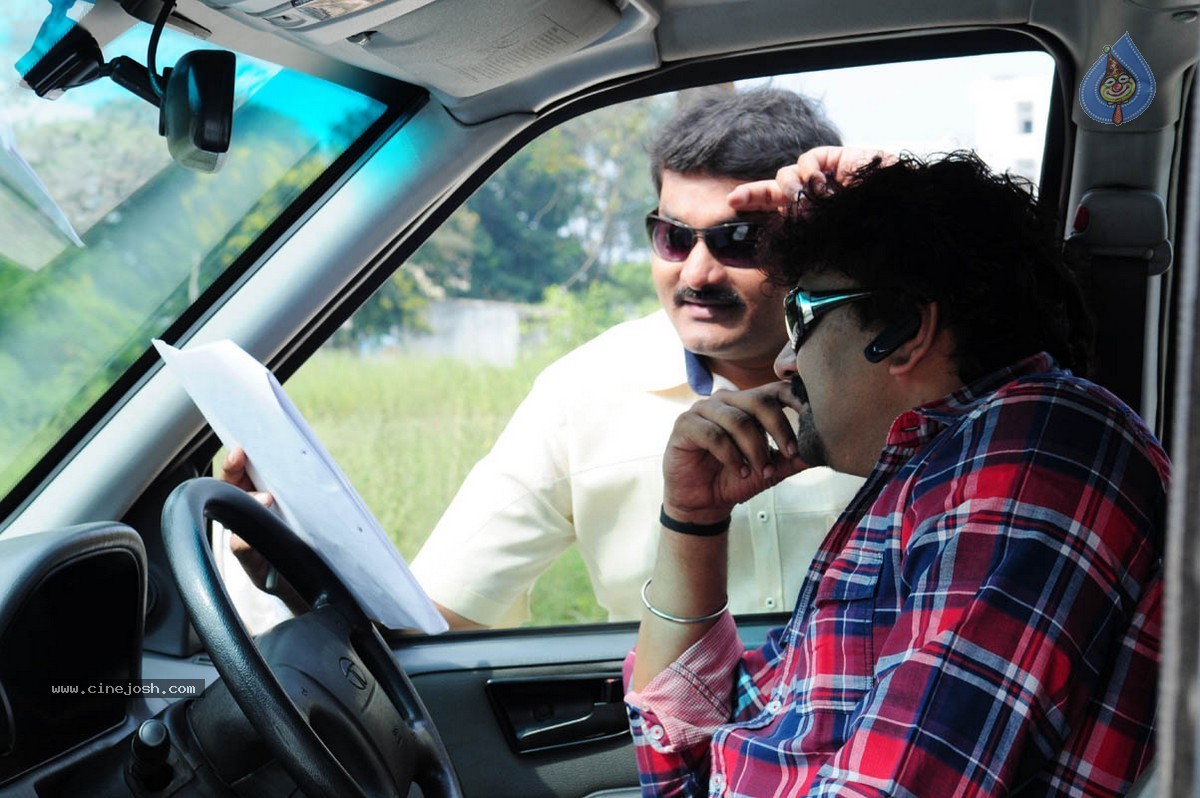 Taravata Katha Stills n Posters - 53 / 118 photos