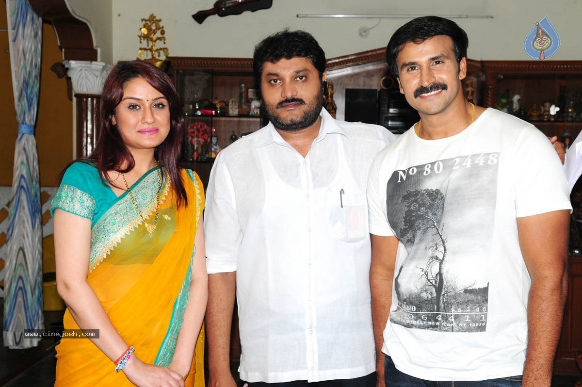 Taravata Katha Stills n Posters - 63 / 118 photos