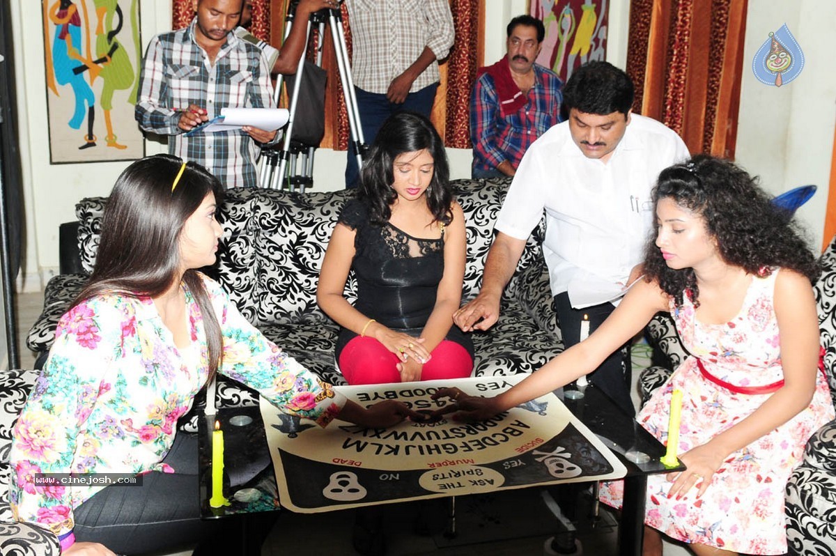 Taravata Katha Stills n Posters - 64 / 118 photos