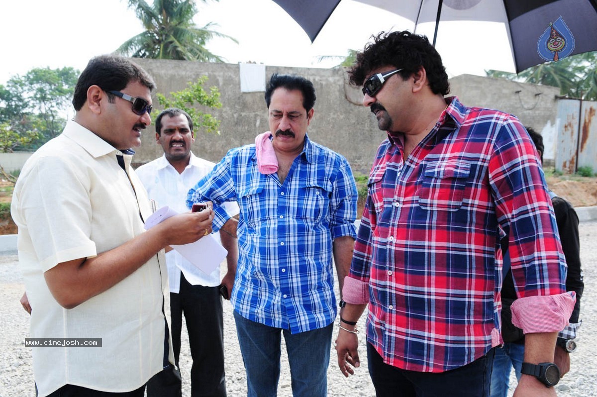 Taravata Katha Stills n Posters - 69 / 118 photos