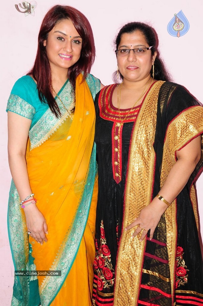 Taravata Katha Stills n Posters - 71 / 118 photos