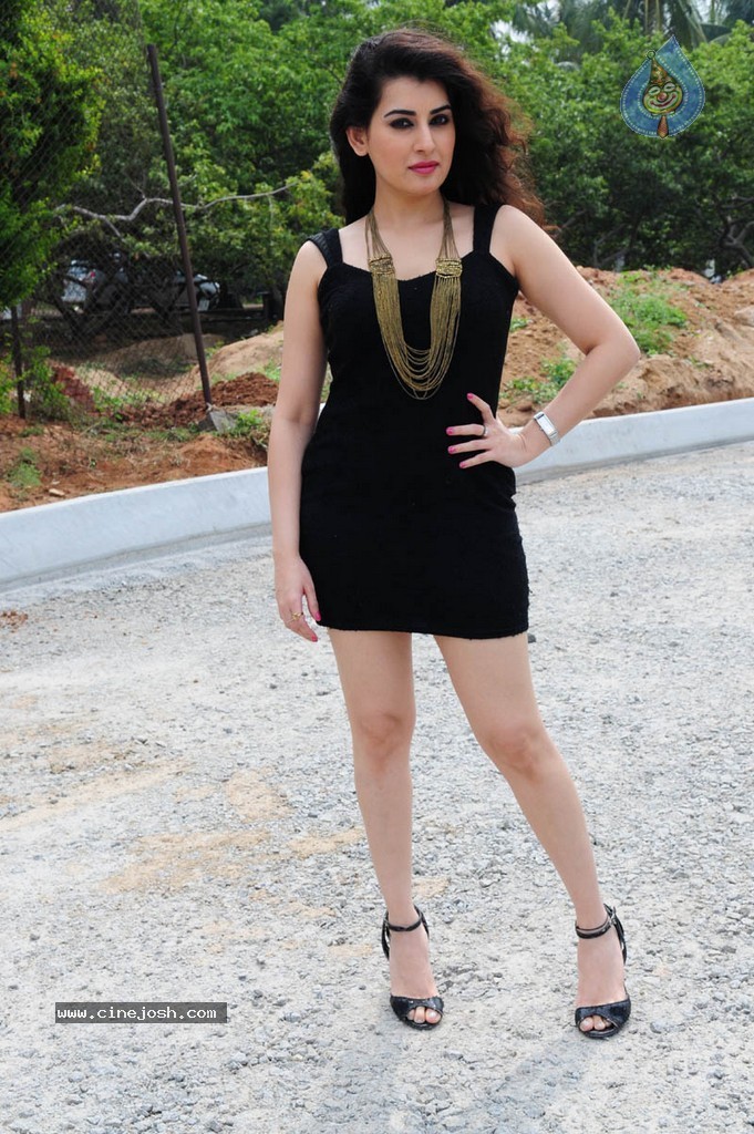 Taravata Katha Stills n Posters - 88 / 118 photos