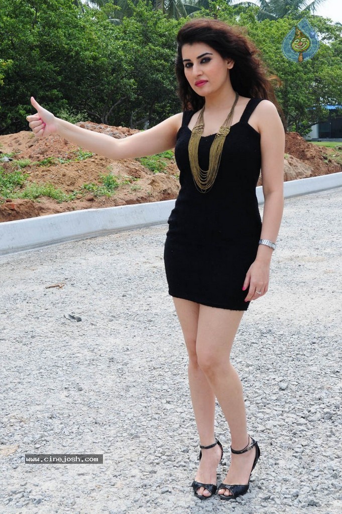 Taravata Katha Stills n Posters - 108 / 118 photos