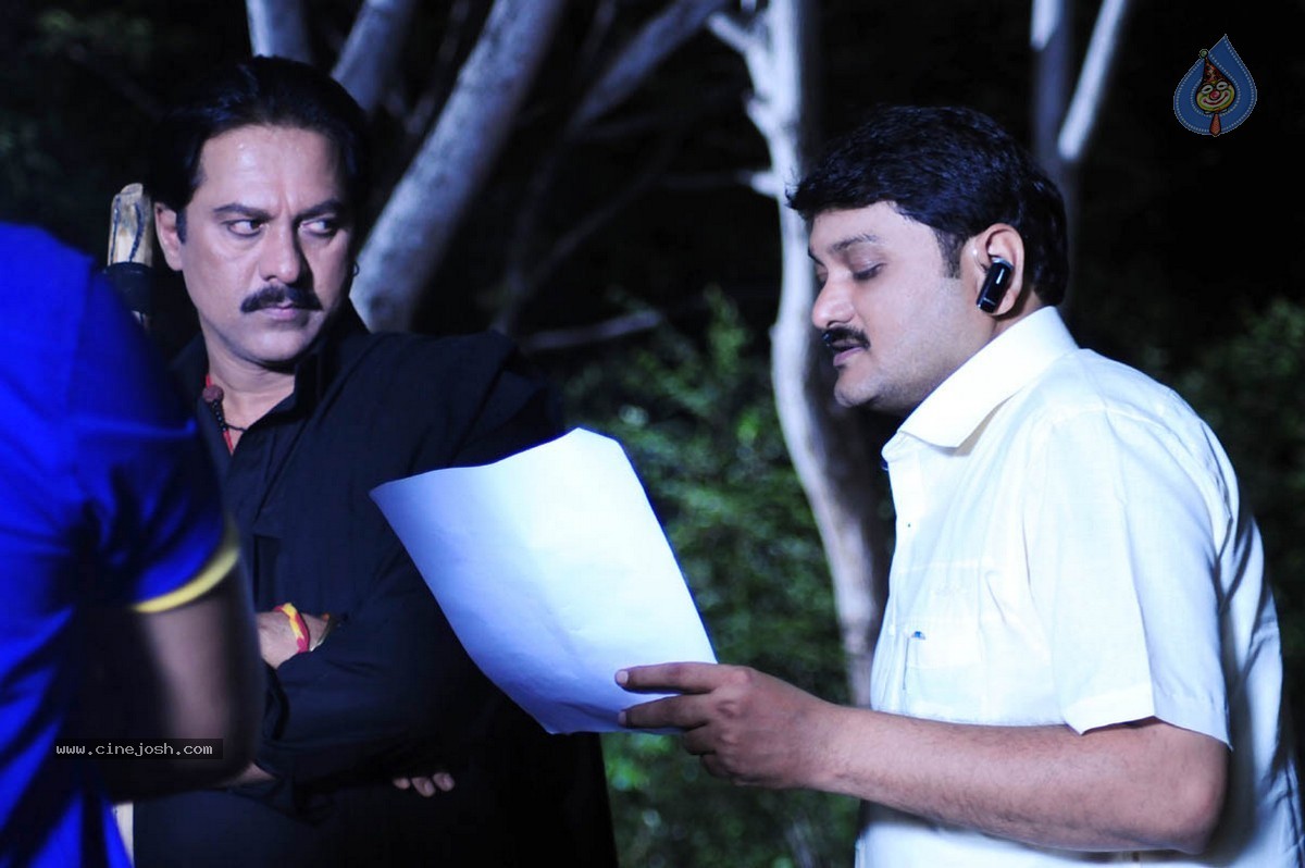 Taravata Katha Stills n Posters - 113 / 118 photos