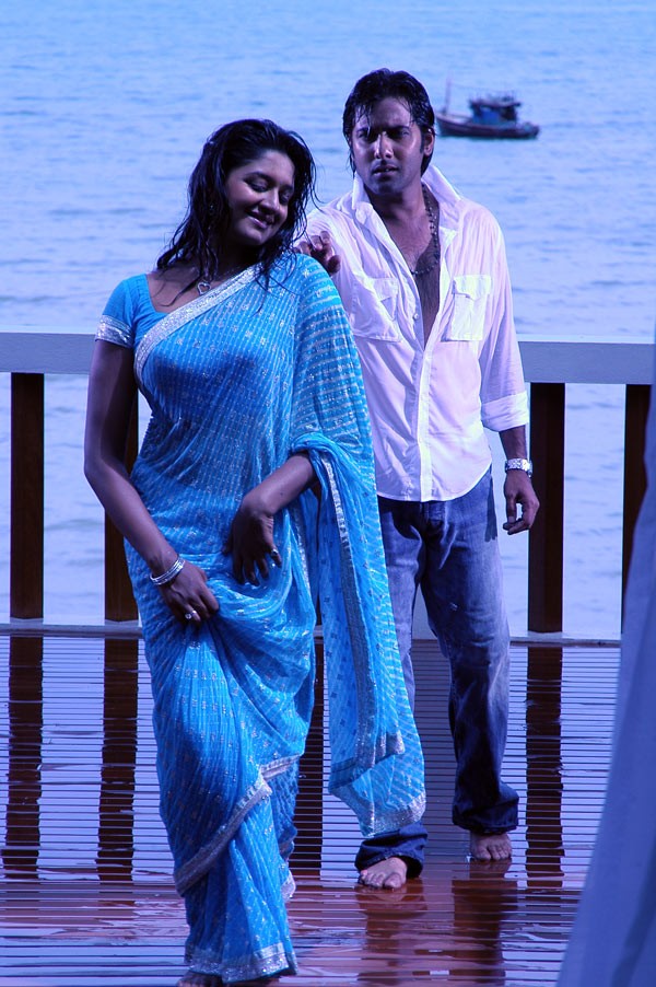 Tarun - Vimala Raman - Supreme Movies Stills - 92 / 111 photos