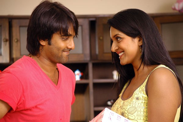 Tarun - Vimala Raman - Supreme Movies Stills - 99 / 111 photos