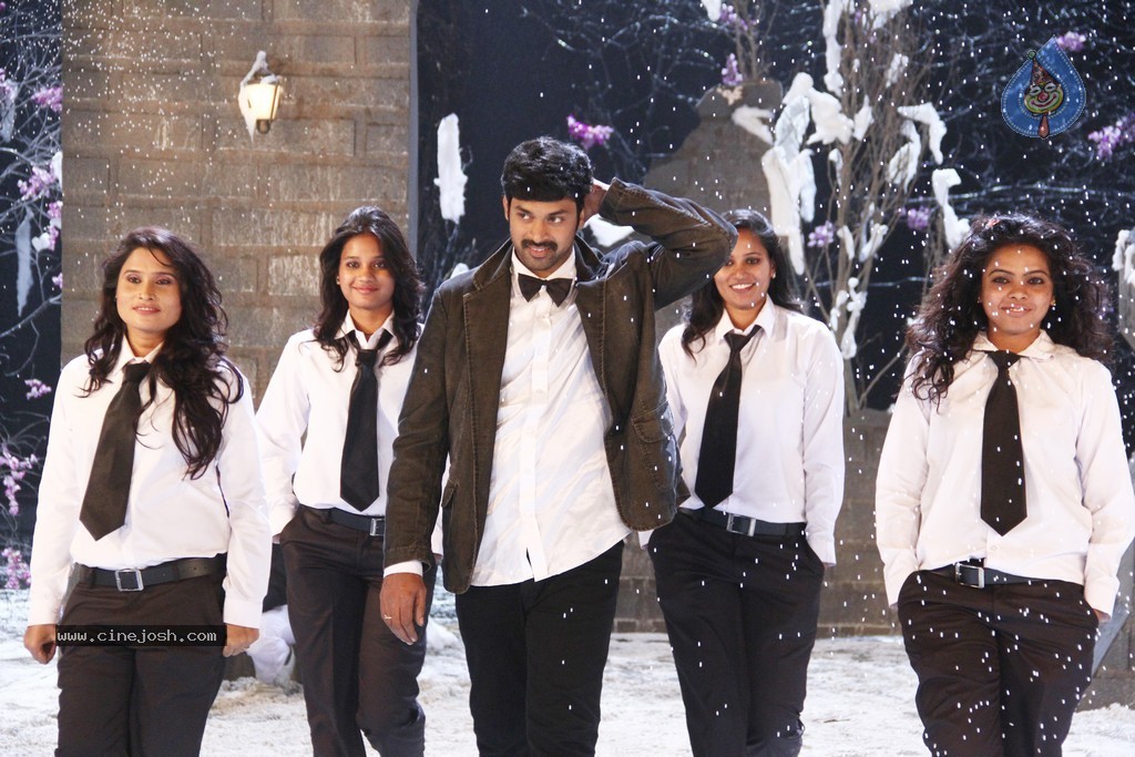 Teeyani Kalavo Movie Stills - 2 / 40 photos