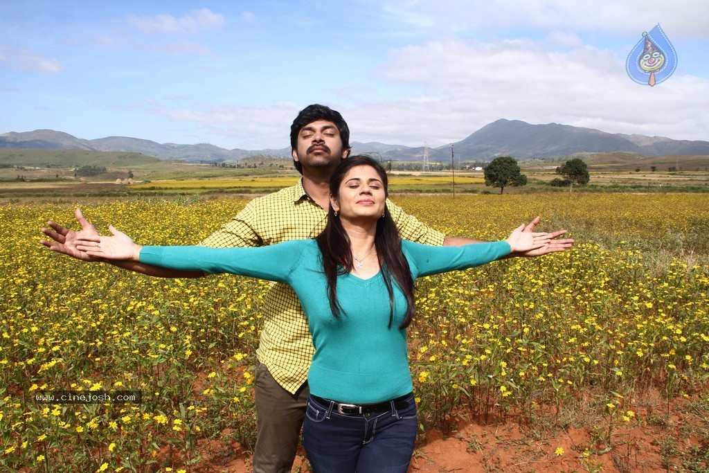 Teeyani Kalavo Movie Stills - 9 / 40 photos