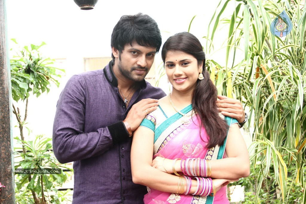 Teeyani Kalavo Teerapu Alavo Movie Stills - 3 / 9 photos