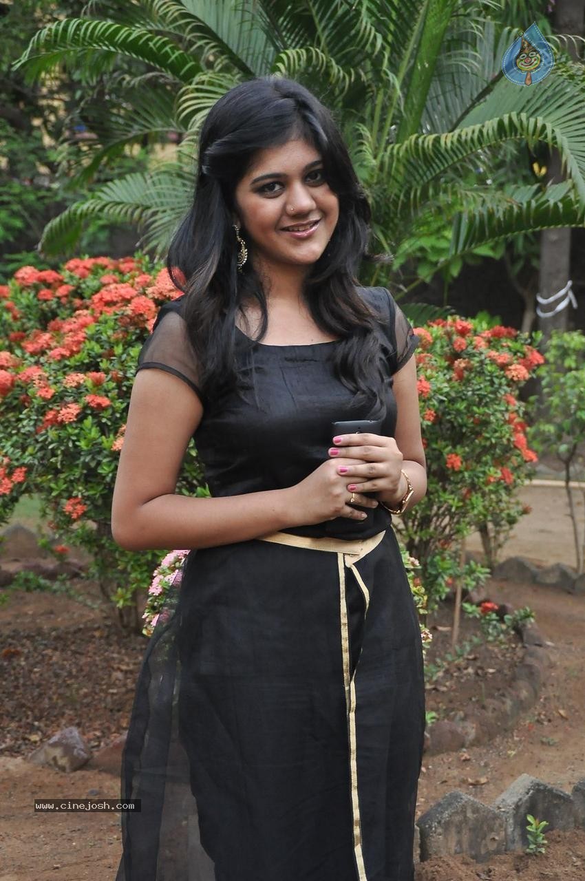 Tejaswi Stills in Natppathigaram 79 Tamil Movie  - 8 / 43 photos