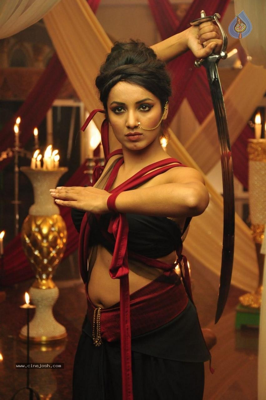 Tejaswi Stills in Natppathigaram 79 Tamil Movie  - 29 / 43 photos
