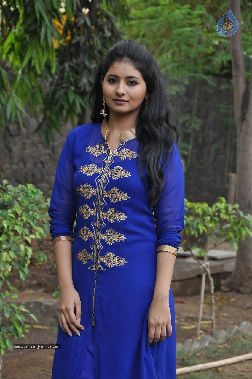 Tejaswi Stills in Natppathigaram 79 Tamil Movie  - 37 / 43 photos