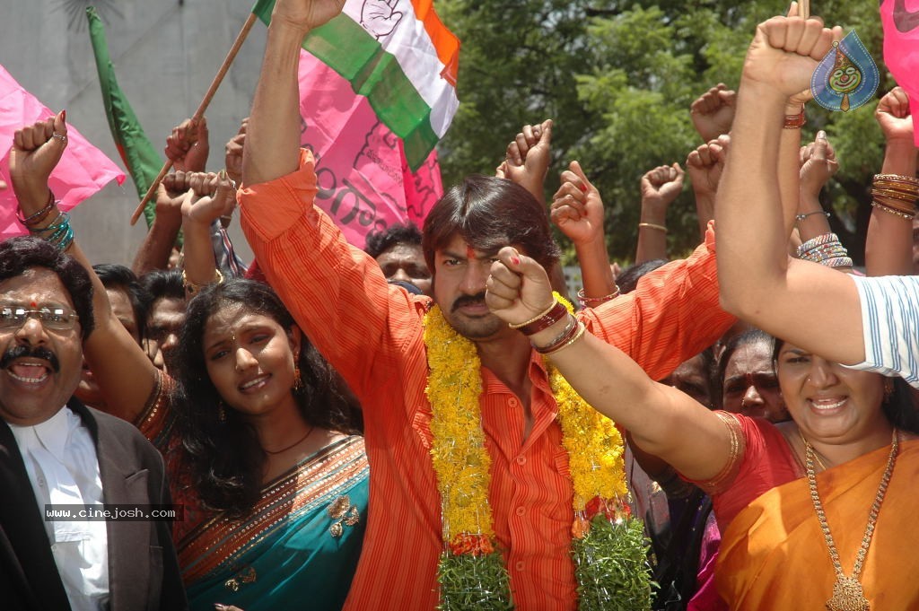 Telangana Vijayam Movie Stills - 73 / 219 photos
