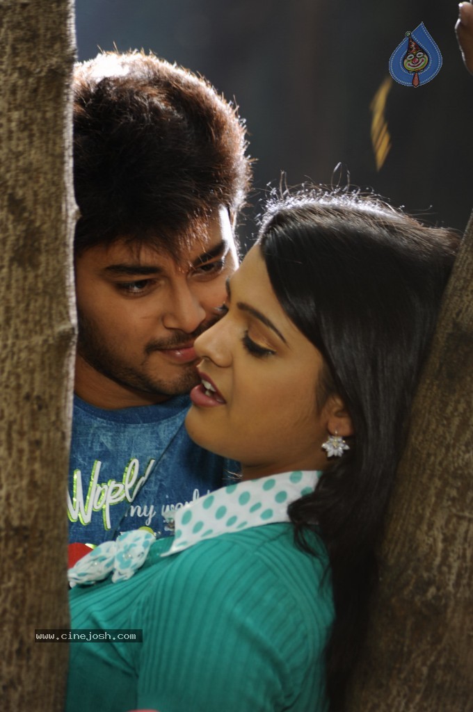 Telugabbai Movie Hot Gallery - 49 / 108 photos