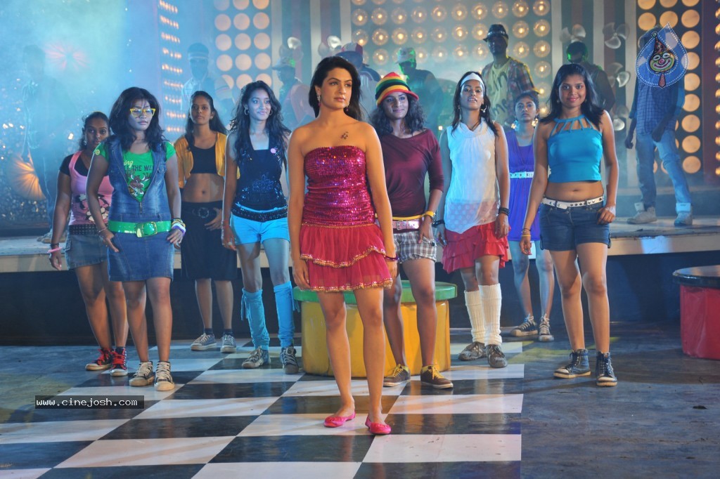Telugabbai Movie Hot Gallery - 78 / 108 photos