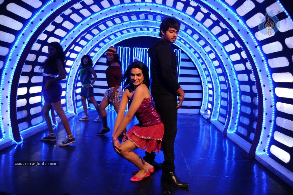 Telugabbai Movie Hot Gallery - 80 / 108 photos