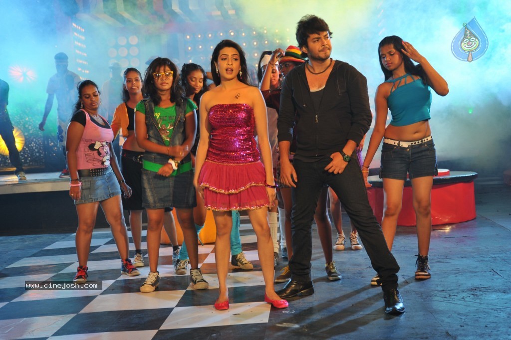 Telugabbai Movie Hot Gallery - 94 / 108 photos