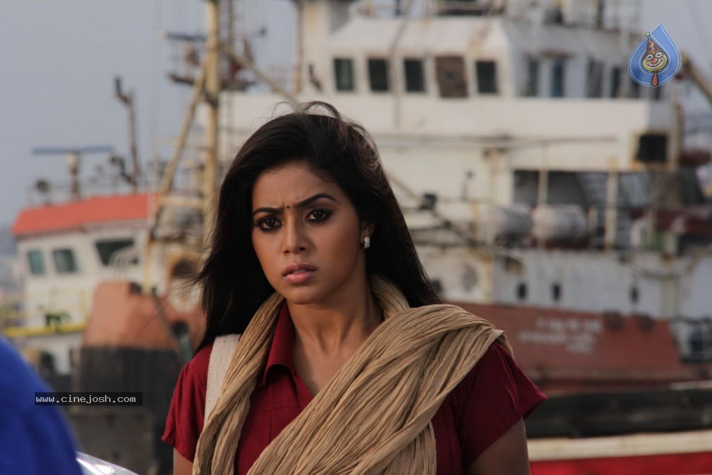 Telugulo Naaku Nachani Padam Prema Photos - 26 / 312 photos