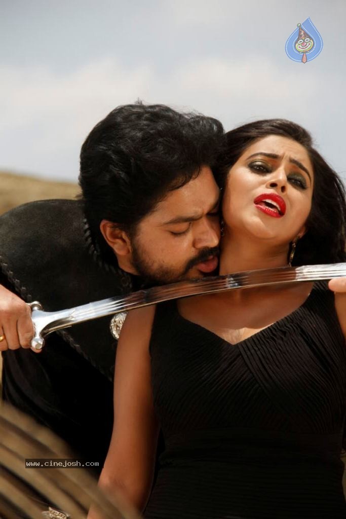 Telugulo Naaku Nachani Padam Prema Photos - 45 / 312 photos