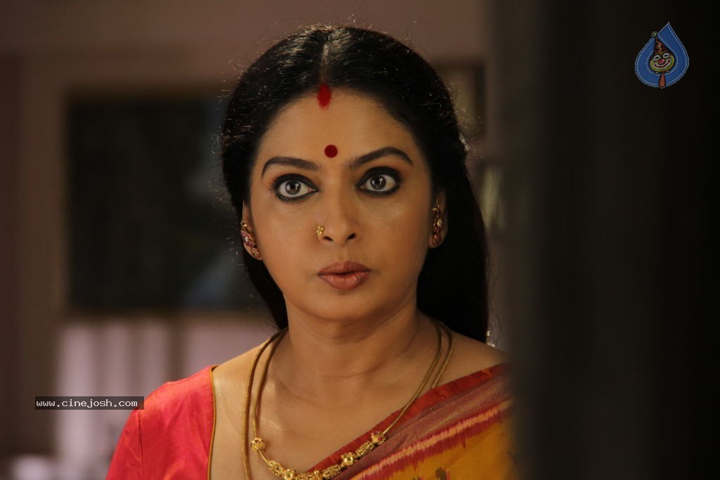 Telugulo Naaku Nachani Padam Prema Photos - 63 / 312 photos
