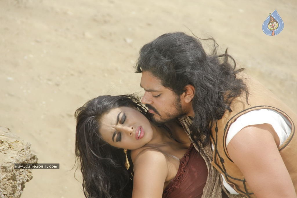 Telugulo Naaku Nachani Padam Prema Photos - 83 / 312 photos