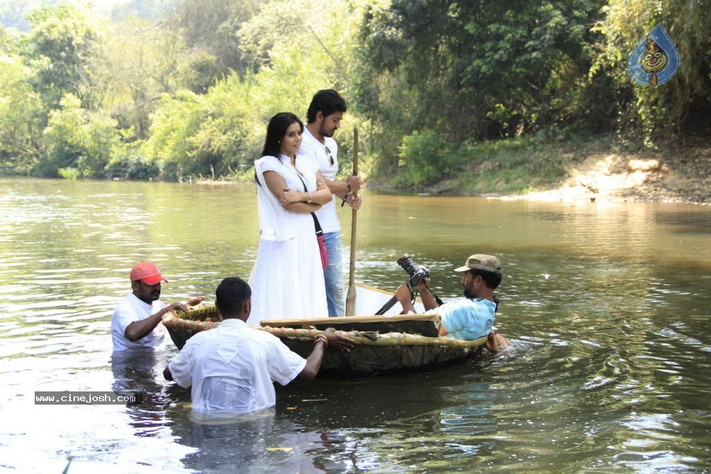 Telugulo Naaku Nachani Padam Prema Photos - 103 / 312 photos