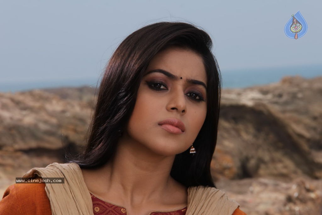 Telugulo Naaku Nachani Padam Prema Photos - 126 / 312 photos