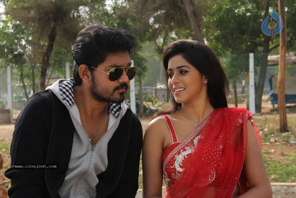 Telugulo Naaku Nachani Padam Prema Photos - 176 / 312 photos