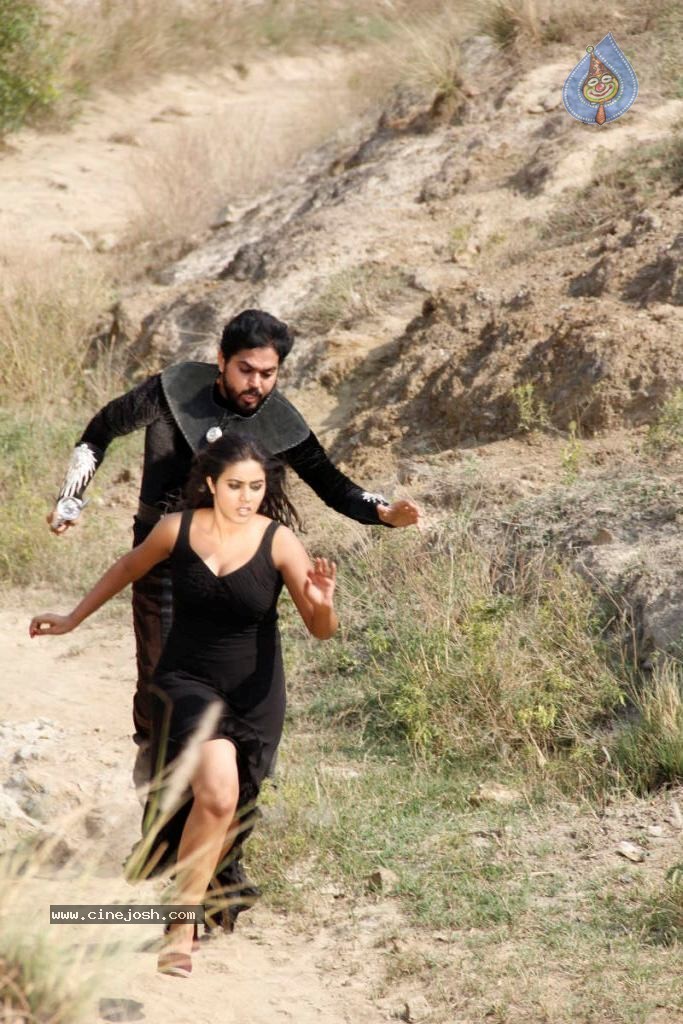 Telugulo Naaku Nachani Padam Prema Photos - 247 / 312 photos